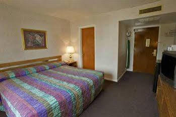 Rodeway Inn Glen Ellyn Kültér fotó